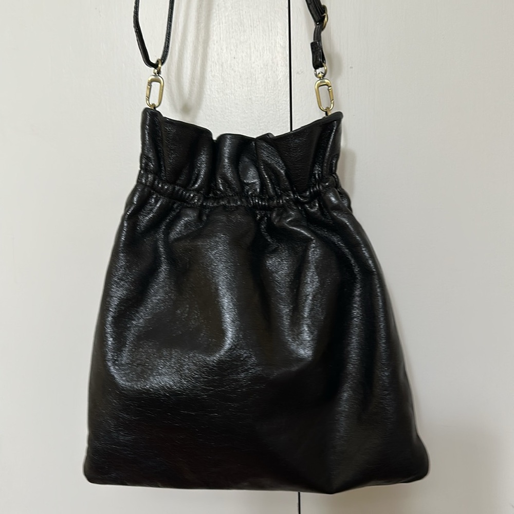 Hobo Black Leather Crossbody Bag with Drawstring Design
